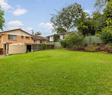 Spacious Split-Level Family Home with Great Outdoor Living ! - Photo 6