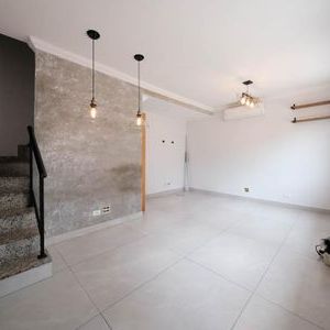 Casa de condomínio para alugar com 155m², 3 quartos e 2 vagas - Photo 2