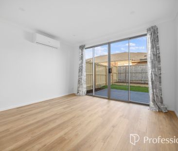 11 Lanark Street, Clyde North VIC 3978 - Photo 1