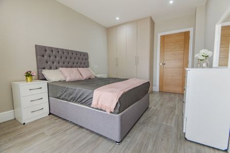 Station Road, Langley, Slough,SL3 - Photo 2