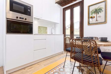 Calle Santas Patronas, Sevilla, Andalusia 41001 - Photo 3