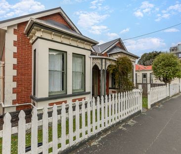 Prime Location - 2026 - Photo 5