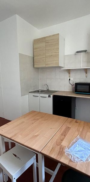 Location Appartement 1 pièce 18m² AVIGNON 84000 - Photo 1