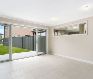 Apply Now - Century 21 | the Paramount Group (Granny Flat) - Photo 1