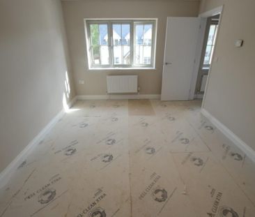 4 bedroom detached house to rent - Photo 2