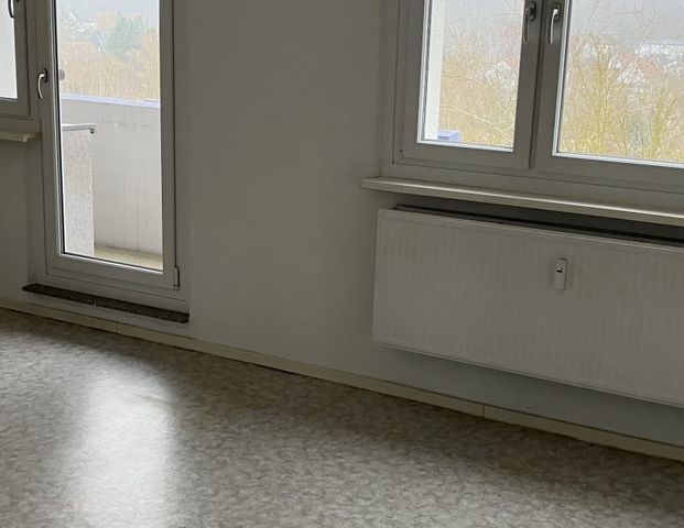 Teilsanierte Wohnung zum fairen Preis - Foto 1