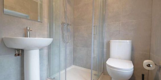 Worple Avenue, Staines-upon-thames, TW18 - Photo 3