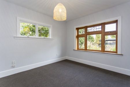 Executive home in Strowan! - Photo 4
