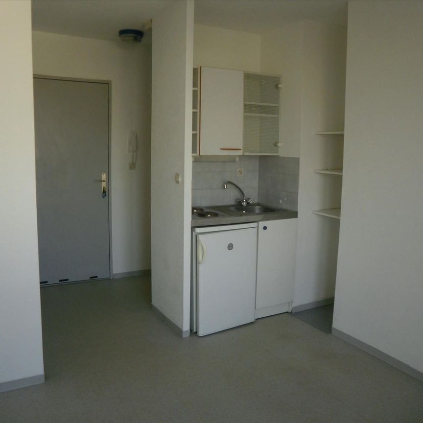 Location Appartement 1 pièce 21m² ALBI 81000 - Photo 1