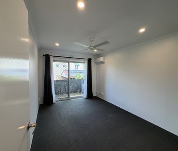 Updated Unit in the Heart of Moorooka - Photo 5
