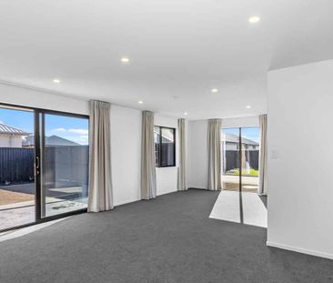 Brand New Four Bedroom Family Home! - Photo 4