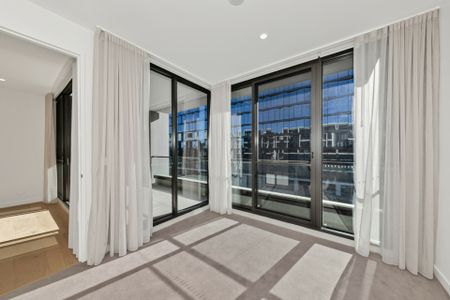 Stylish Urban Living At The Eastbourne - Photo 2