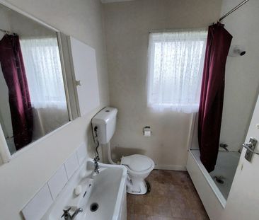 Tidy brick n tile unit - Photo 2