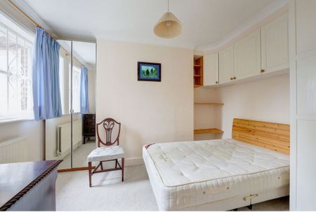 2 Bed Flat, Fulham Road, SW6 - Photo 3
