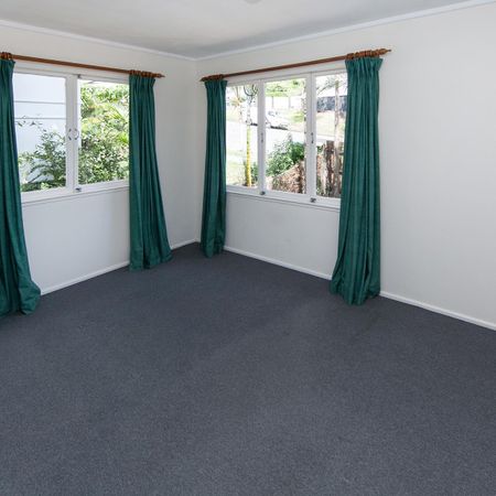 QUIET COSY - RENT WILL INCREASE TO $485 pw on the 26th JANUARY 2026 - Photo 4