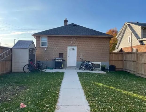 Lower- 188 Thompson Road | 188 Thompson Road, London - Photo 1