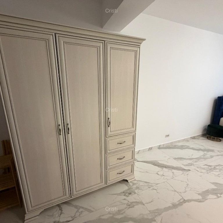 Bracncoveanu odei cavar - Fotografie 1