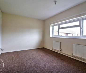 2 Bedroom Flat / Apartment to let - Photo 3
