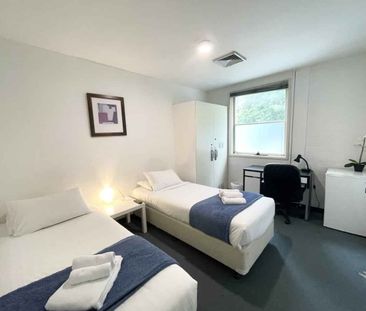 Room 9 (Non Ensuite) - Photo 3