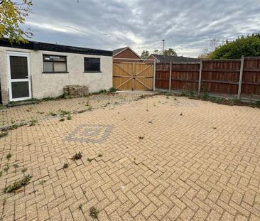 6 bedroom semi-detached house to rent - Photo 6