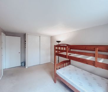 For Lease - 176 Robinson Drive, Newmarket, Ontario - Photo 6