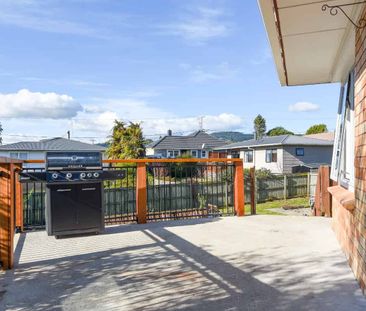 Gorgeous Sunny Home - Photo 5