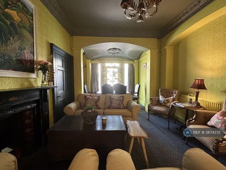3 bedroom maisonette to rent - Photo 5