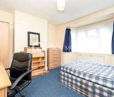 4 bedroom terraced house to rent - Photo 3