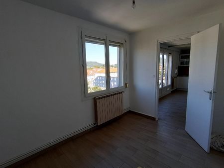 Location Appartement 3 pièces 45m² - Photo 3