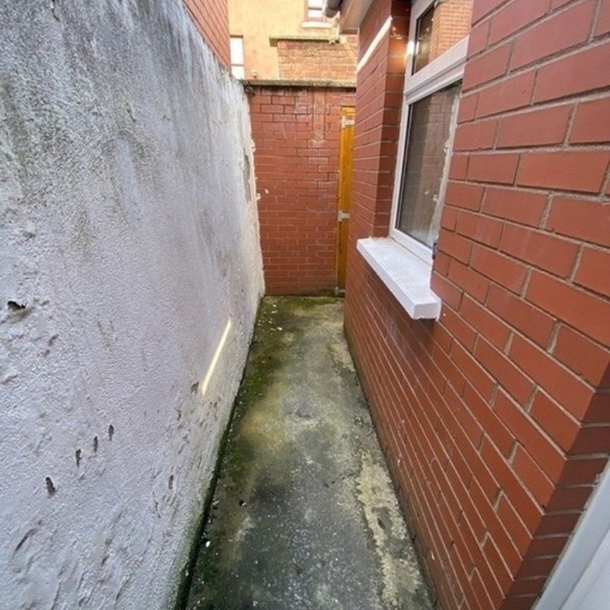 13 Lendrick Street, Belfast, BT5 4HQ - Photo 1