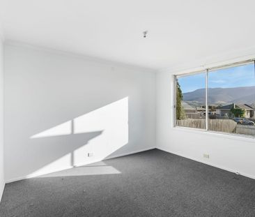 Tidy Three Bedroom Home - Photo 1
