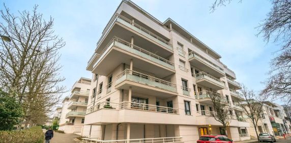 location Appartement T3 DE 70.14m² À LE CHESNAY - Photo 2