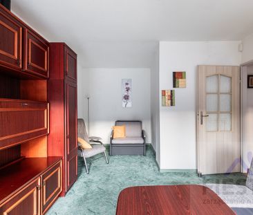 Warszawa Włochy, Aleja Dwudziestolatków - Zdjęcie 1