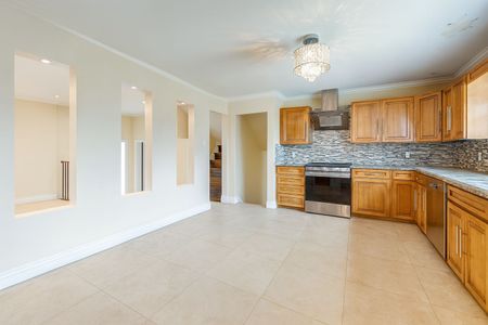 For Lease - 23 Birchwood Avenue, Toronto, Ontario - Photo 4