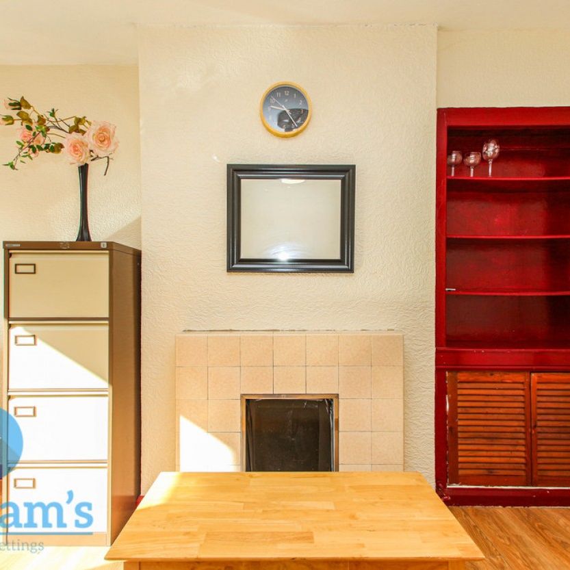 3 bed Mid Terraced House for Rent - Photo 1