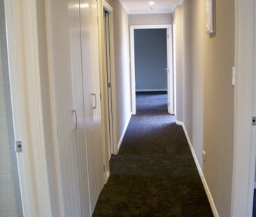 3 Bedroom - Leamington - Photo 6