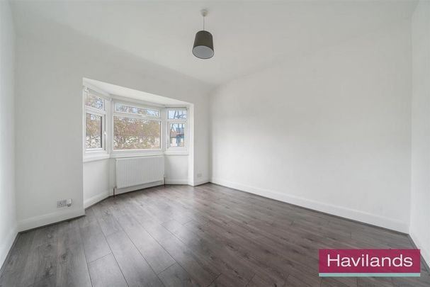 3 bedroom end of terrace house to rent - Photo 1