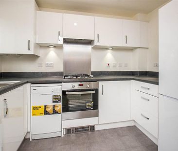 2 bedroom end of terrace house to rent - Photo 5