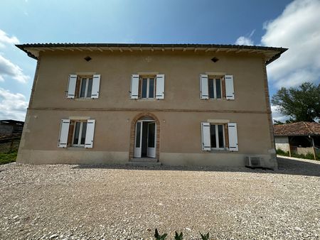 Location Maison 4 pièces 122m² - Photo 2