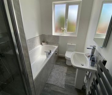 Room in a Shared House, Wallasey Road, CH44 - Photo 4