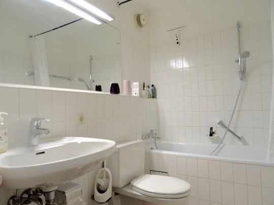 Möblierte Stadtwohnung mit Balkon nähe Bundesverwaltungsamt Köln - Photo 1