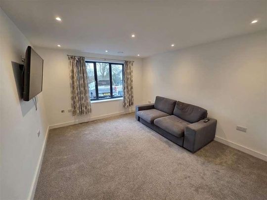 Truro, TR1 - Photo 1