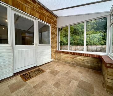 2 bedroom end of terrace house to rent - Photo 3