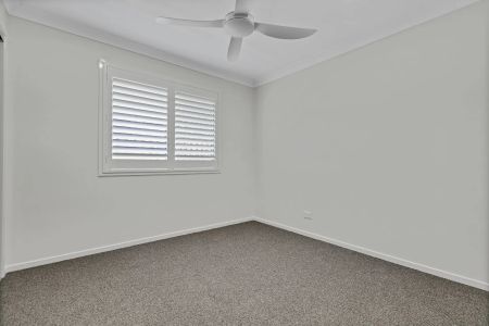 Beautifully Renovated 4-Bedroom Home in Central Maroochydore - Photo 3