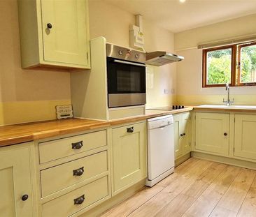2 bedroom barn conversion to rent - Photo 1