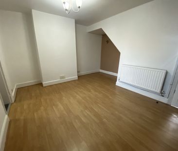 Greenway Road, Taunton - Photo 3