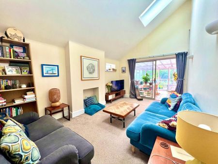 3 bedroom detached bungalow to rent - Photo 2