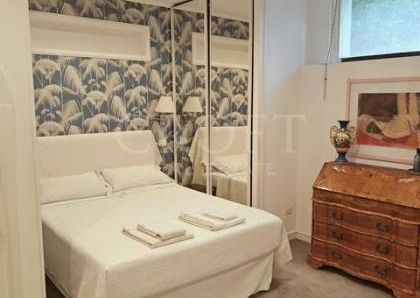 Villa-Parioli: Beautiful independent house with large private garden and terraces. Spacious living, formal dining, study-music room, sun room, 5 bedrooms, 4 bathrooms, parking. rif 163