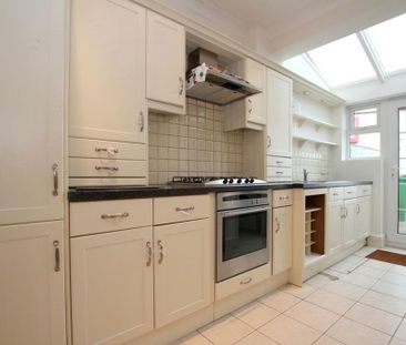 3 bedroom terraced house to rent - Photo 6