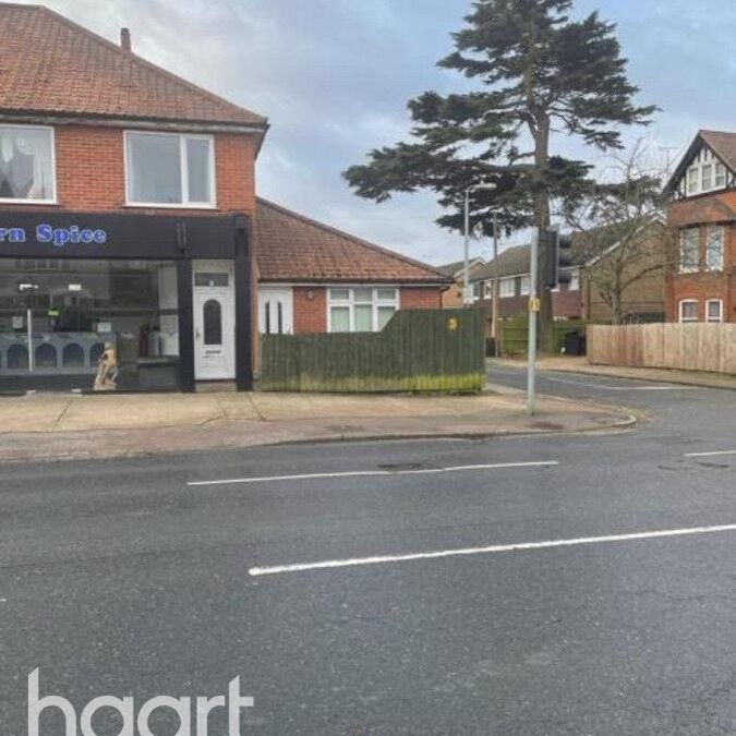 1 bedroom in a house share to rent - Photo 2